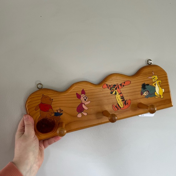 wood clothing peg rack with winnie the pooh characters painted - Picture 5 of 6